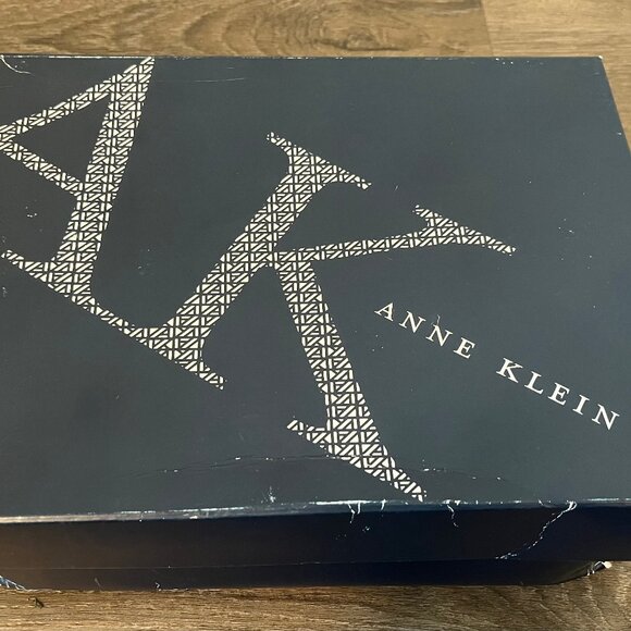 Anne Klein Akebony Navy/Grey- Ebony- Size 7.5 Heels - Picture 2 of 9